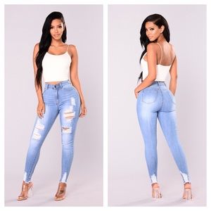 Alyse Distressed High Waisted Jeans